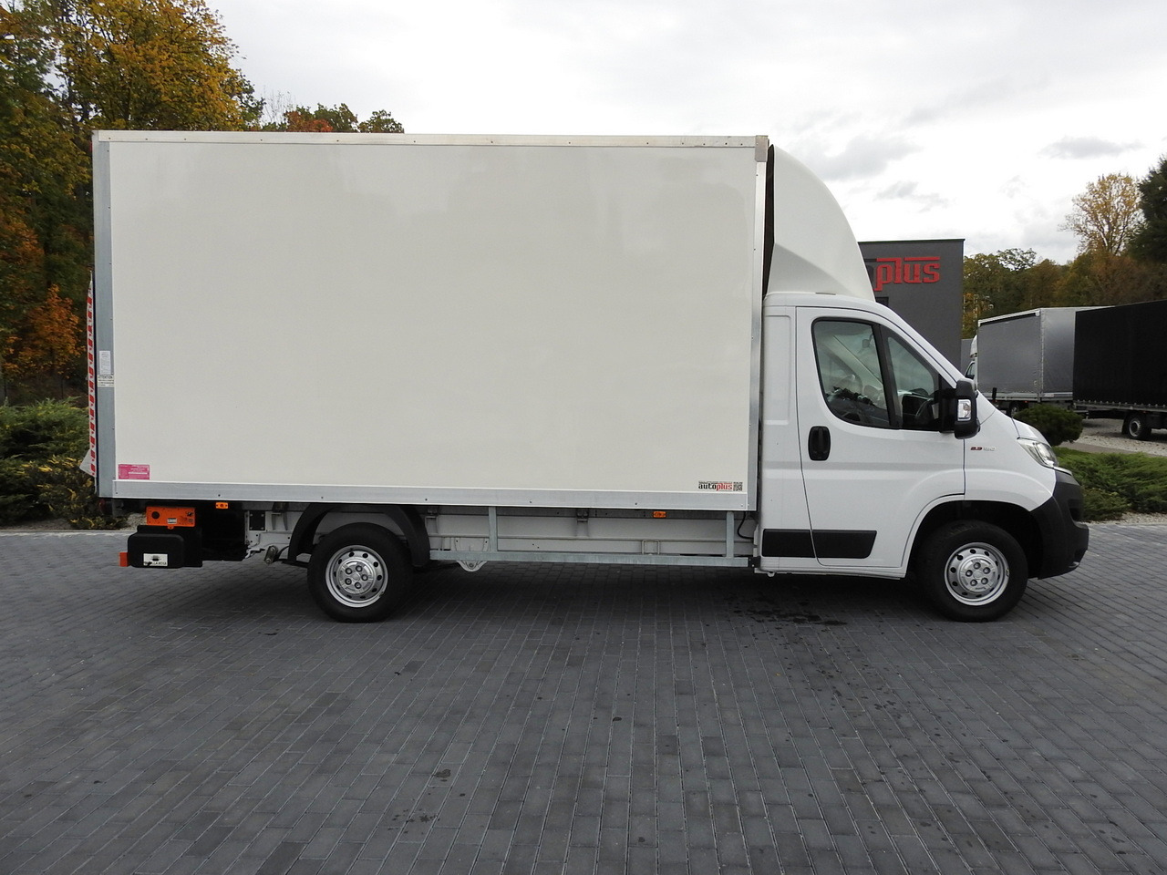 Комбе фургон FIAT DUCATO BOX LIFT 8 PALLETS CRUISE CONTROL NAVIGATION AIR CONDITIONING LED LIGHTS 130HP: слика 7 Комбе фургон FIAT DUCATO BOX LIFT 8 PALLETS CRUISE CONTROL NAVIGATION AIR CONDITIONING LED LIGHTS 130HP: слика 7