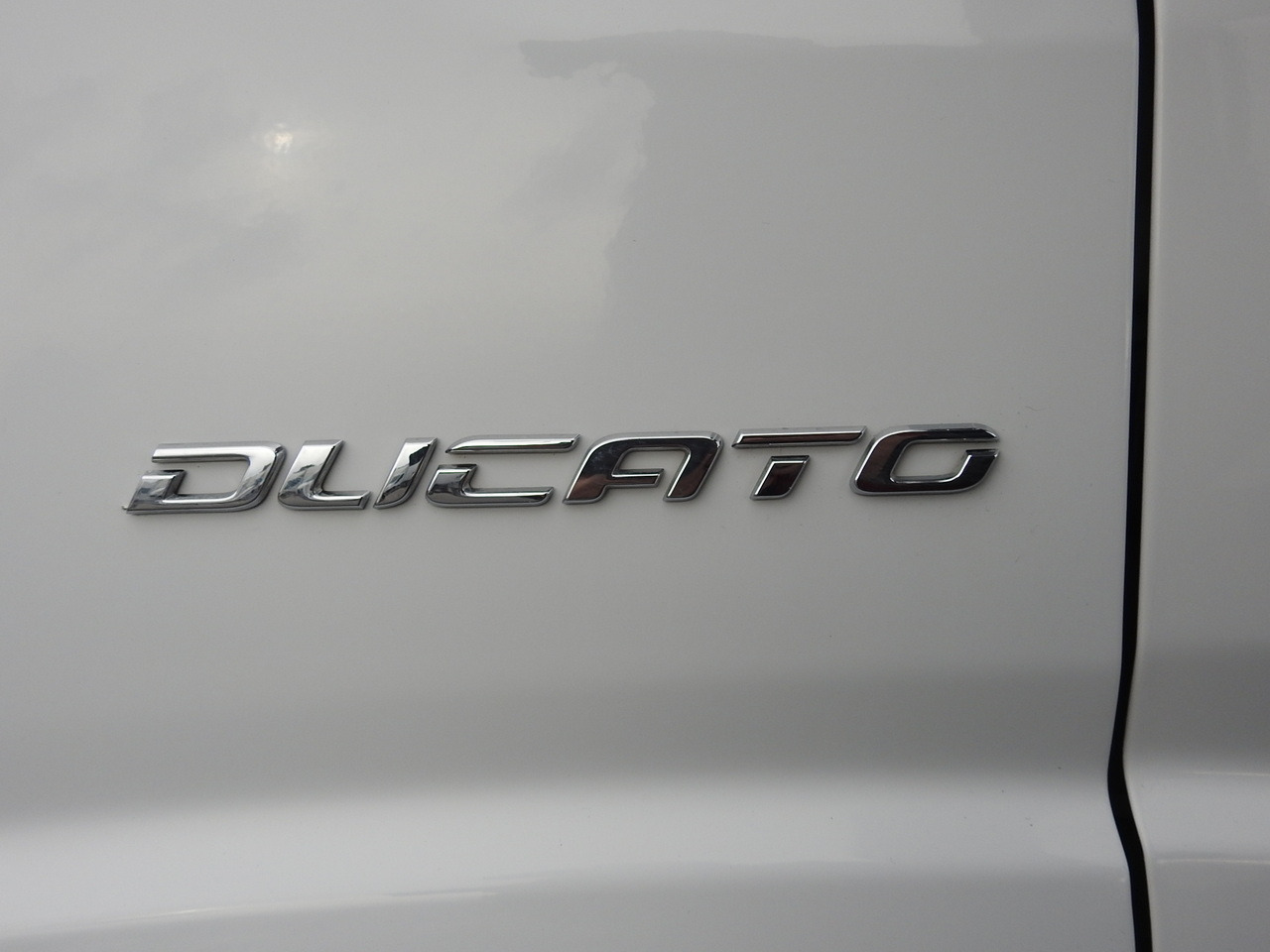 Комбе фургон FIAT DUCATO BOX LIFT 8 PALLETS CRUISE CONTROL NAVIGATION AIR CONDITIONING LED LIGHTS 130HP: слика 22 Комбе фургон FIAT DUCATO BOX LIFT 8 PALLETS CRUISE CONTROL NAVIGATION AIR CONDITIONING LED LIGHTS 130HP: слика 22