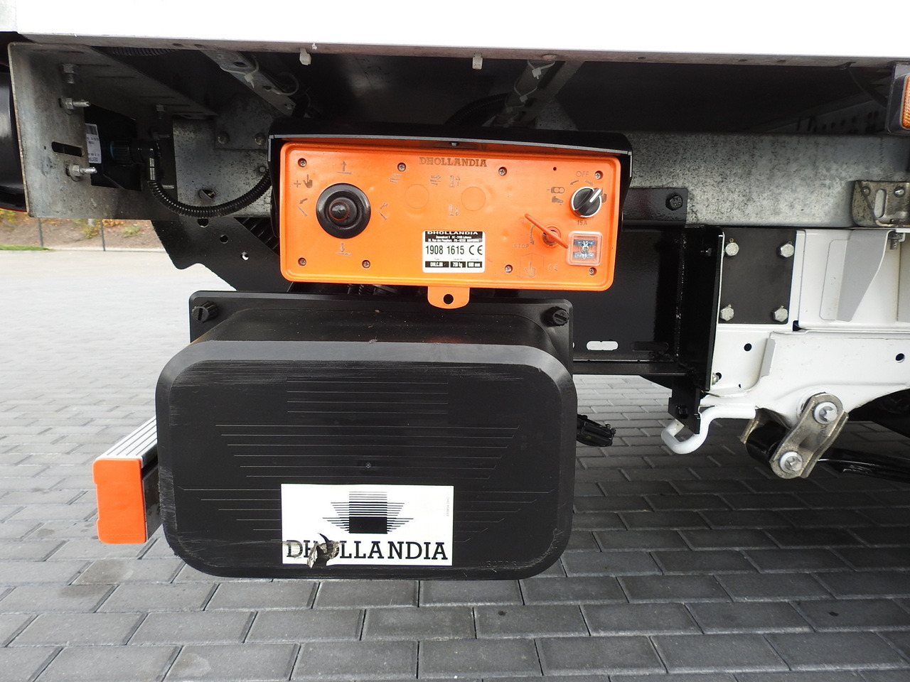 Комбе фургон FIAT DUCATO BOX LIFT 8 PALLETS CRUISE CONTROL NAVIGATION AIR CONDITIONING LED LIGHTS 130HP: слика 23 Комбе фургон FIAT DUCATO BOX LIFT 8 PALLETS CRUISE CONTROL NAVIGATION AIR CONDITIONING LED LIGHTS 130HP: слика 23