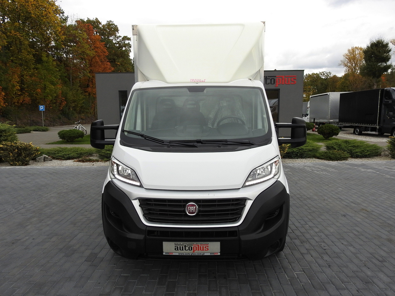 Комбе фургон FIAT DUCATO BOX LIFT 8 PALLETS CRUISE CONTROL NAVIGATION AIR CONDITIONING LED LIGHTS 130HP: слика 5 Комбе фургон FIAT DUCATO BOX LIFT 8 PALLETS CRUISE CONTROL NAVIGATION AIR CONDITIONING LED LIGHTS 130HP: слика 5