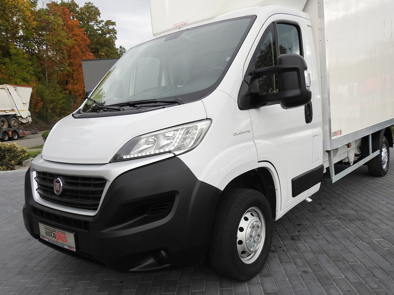 Комбе фургон FIAT DUCATO BOX LIFT 8 PALLETS CRUISE CONTROL NAVIGATION AIR CONDITIONING LED LIGHTS 130HP: слика 20 Комбе фургон FIAT DUCATO BOX LIFT 8 PALLETS CRUISE CONTROL NAVIGATION AIR CONDITIONING LED LIGHTS 130HP: слика 20