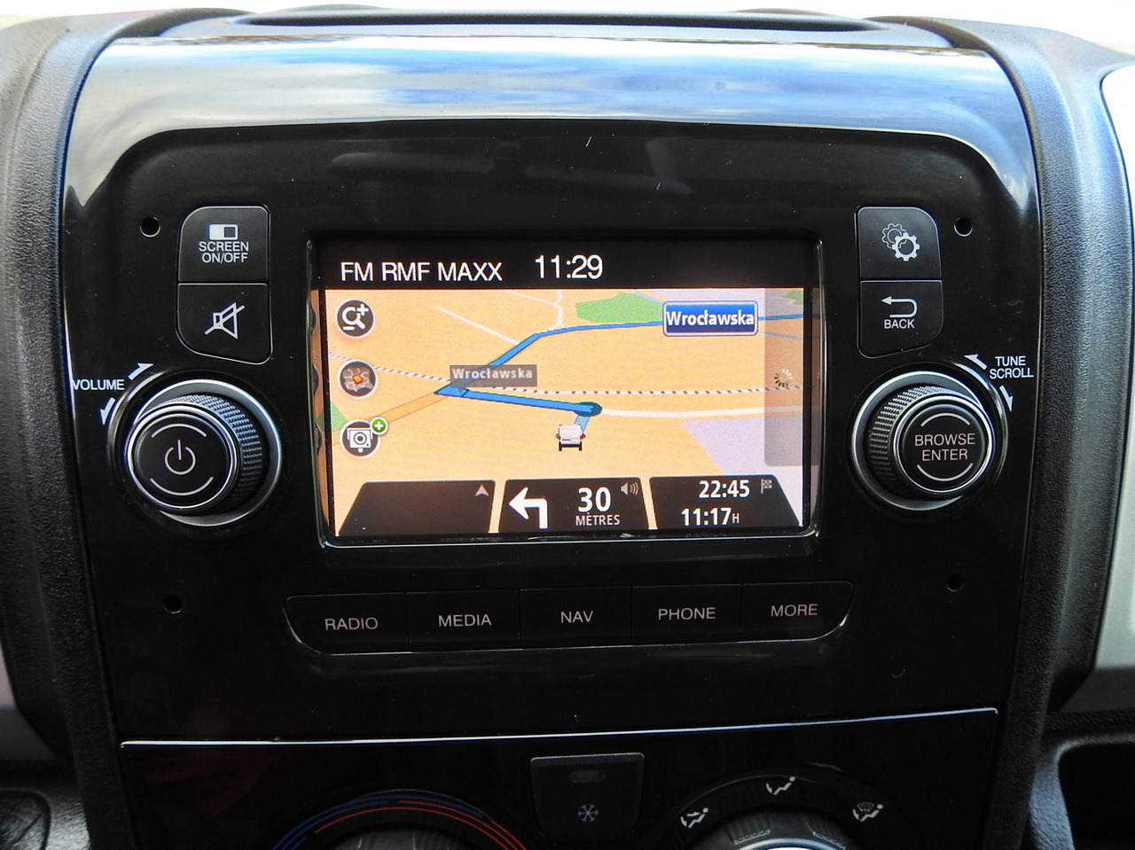 Комбе фургон FIAT DUCATO BOX LIFT 8 PALLETS CRUISE CONTROL NAVIGATION AIR CONDITIONING LED LIGHTS 130HP: слика 38 Комбе фургон FIAT DUCATO BOX LIFT 8 PALLETS CRUISE CONTROL NAVIGATION AIR CONDITIONING LED LIGHTS 130HP: слика 38