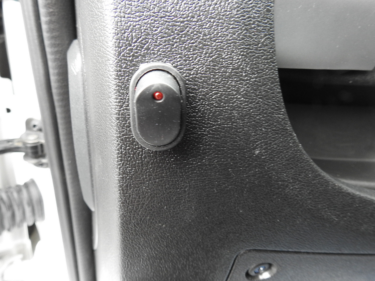 Комбе фургон FIAT DUCATO BOX LIFT 8 PALLETS CRUISE CONTROL NAVIGATION AIR CONDITIONING LED LIGHTS 130HP: слика 30 Комбе фургон FIAT DUCATO BOX LIFT 8 PALLETS CRUISE CONTROL NAVIGATION AIR CONDITIONING LED LIGHTS 130HP: слика 30