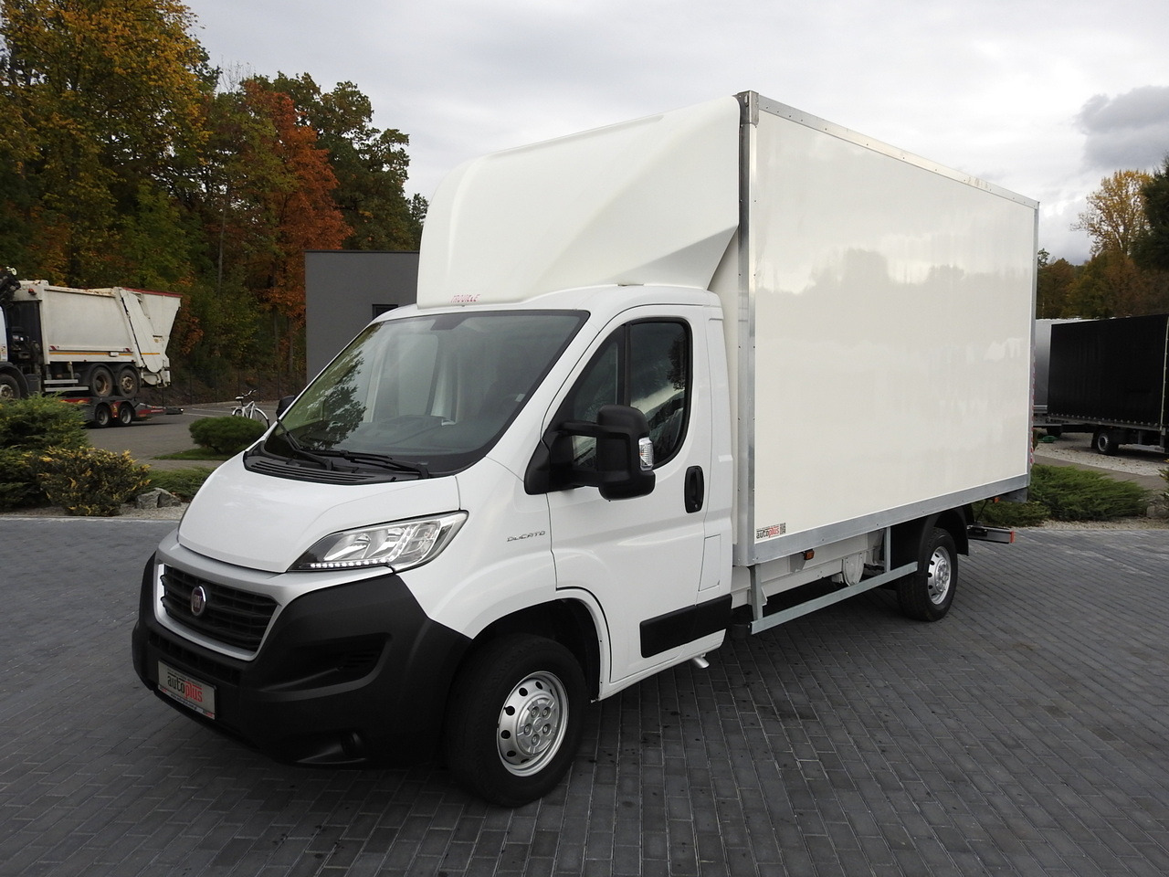 Комбе фургон FIAT DUCATO BOX LIFT 8 PALLETS CRUISE CONTROL NAVIGATION AIR CONDITIONING LED LIGHTS 130HP: слика 18 Комбе фургон FIAT DUCATO BOX LIFT 8 PALLETS CRUISE CONTROL NAVIGATION AIR CONDITIONING LED LIGHTS 130HP: слика 18