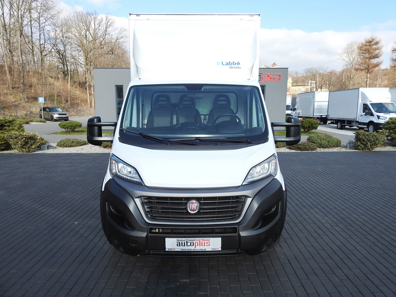 FIAT DUCATO BOX LIFT 8 PALLETS CRUISE CONTROL NAVIGATION LED LIGHTS AIR CONDITIONING 130HP - Комбе фургон: слика 5 FIAT DUCATO BOX LIFT 8 PALLETS CRUISE CONTROL NAVIGATION LED LIGHTS AIR CONDITIONING 130HP - Комбе фургон: слика 5