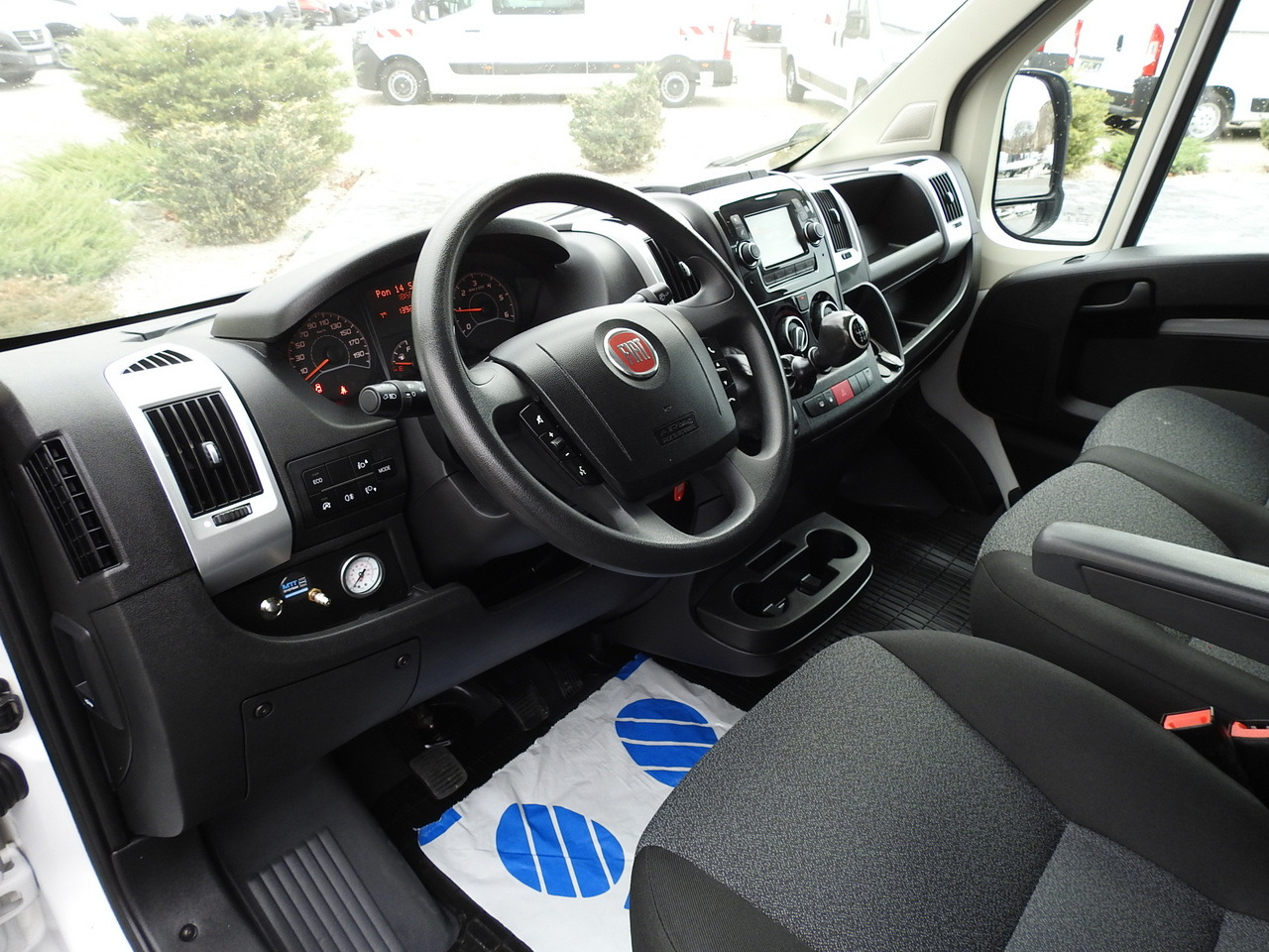 FIAT DUCATO TARPAULIN 10 PALLETS AIR CONDITIONING PNEUMATICS 160HP - Комбе со церада: слика 2 FIAT DUCATO TARPAULIN 10 PALLETS AIR CONDITIONING PNEUMATICS 160HP - Комбе со церада: слика 2