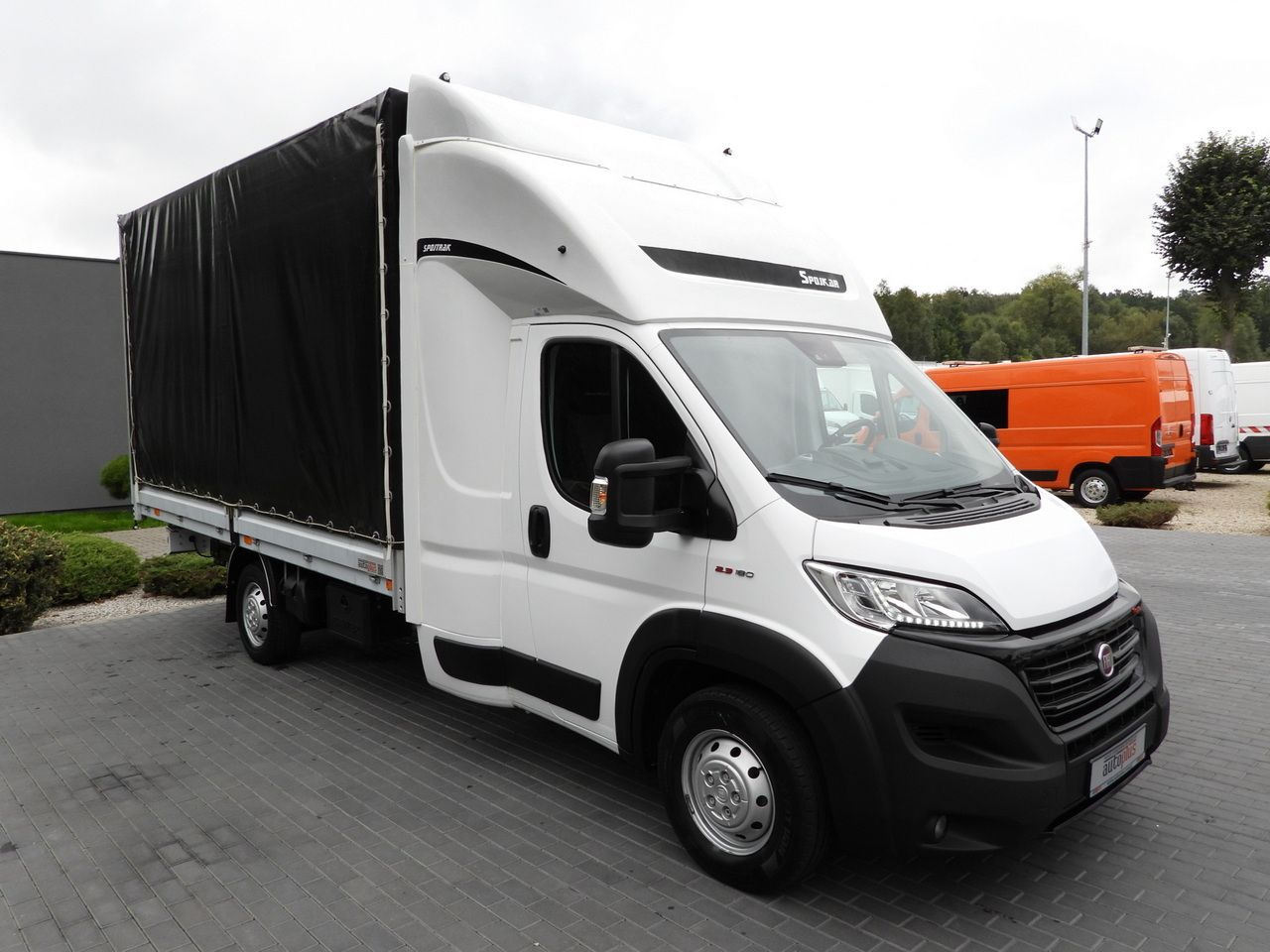 FIAT DUCATO TARPAULIN 9 PALLETS CRUISE CONTROL LED LIGHTS PNEUMATICS AIR CONDITIONING 180HP - Комбе со церада: слика 4 FIAT DUCATO TARPAULIN 9 PALLETS CRUISE CONTROL LED LIGHTS PNEUMATICS AIR CONDITIONING 180HP - Комбе со церада: слика 4