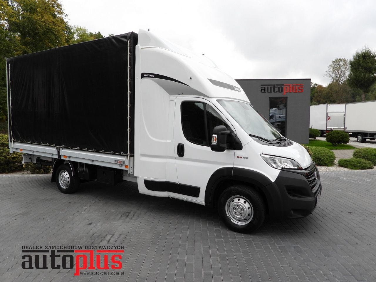 FIAT DUCATO TARPAULIN 9 PALLETS CRUISE CONTROL LED LIGHTS PNEUMATICS AIR CONDITIONING 180HP - Комбе со церада: слика 1 FIAT DUCATO TARPAULIN 9 PALLETS CRUISE CONTROL LED LIGHTS PNEUMATICS AIR CONDITIONING 180HP - Комбе со церада: слика 1