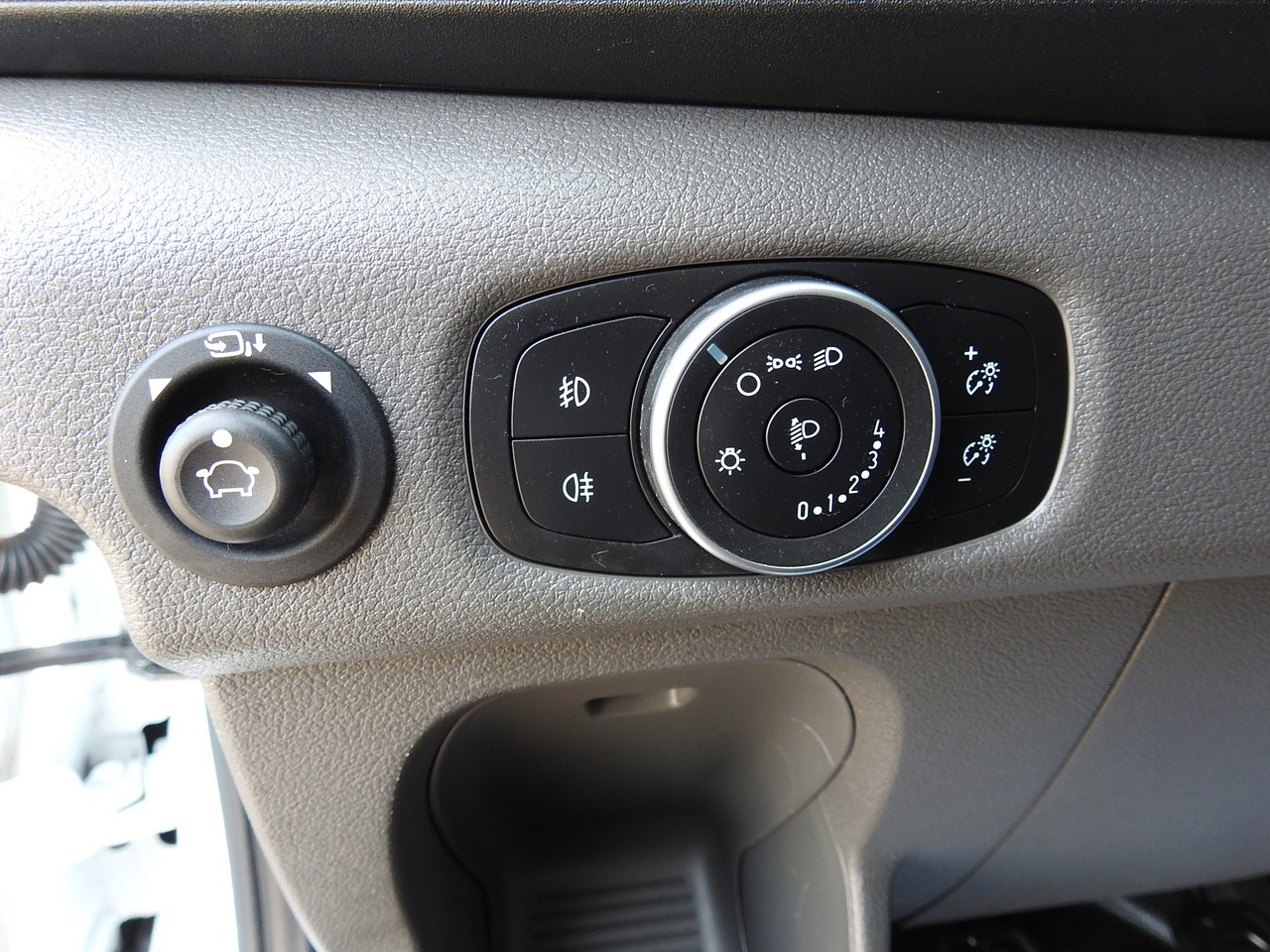 Комбе ладилник FORD TRANSIT REFRIGERATOR VAN  0*C HEATING FUNCTION CRUISE CONTROL AIR CONDITIONING LED LIGHTS  130HP: слика 31