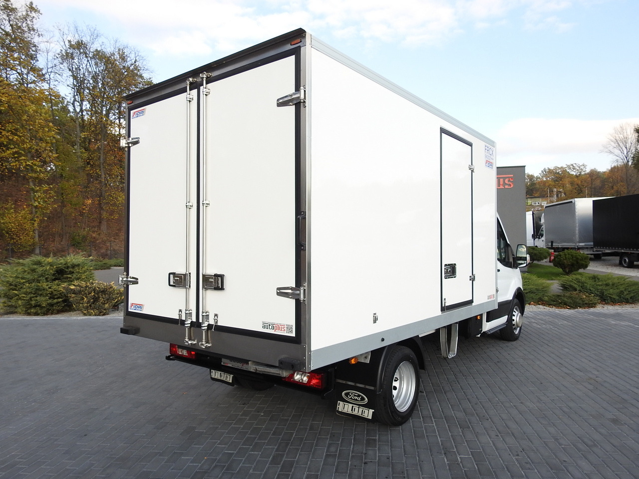 FORD TRANSIT REGRIGERATOR BOX -10*C POWER SUPPLY 230V CRUISE CONTROL AIR CONDITIONING LED LIGHTS PNEUMATICS TWIN WHEELS 130HP - Комбе ладилник: слика 3 FORD TRANSIT REGRIGERATOR BOX -10*C POWER SUPPLY 230V CRUISE CONTROL AIR CONDITIONING LED LIGHTS PNEUMATICS TWIN WHEELS 130HP - Комбе ладилник: слика 3