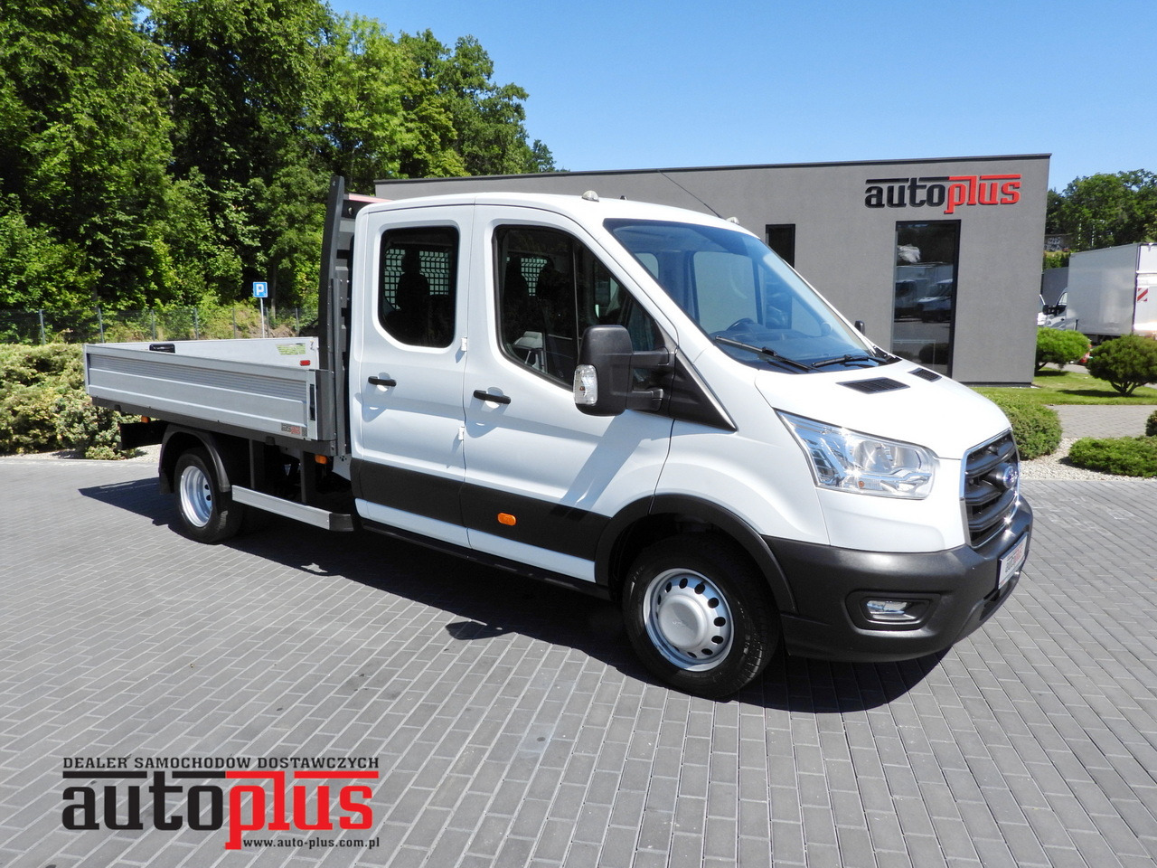 FORD TRANSIT STAKE BODY DOUBLE CABIN DOKA 7 SEATS TWIN WHEELS AIR CONDITIONING 130HP - Комбе со отворен сандак: слика 1 FORD TRANSIT STAKE BODY DOUBLE CABIN DOKA 7 SEATS TWIN WHEELS AIR CONDITIONING 130HP - Комбе со отворен сандак: слика 1