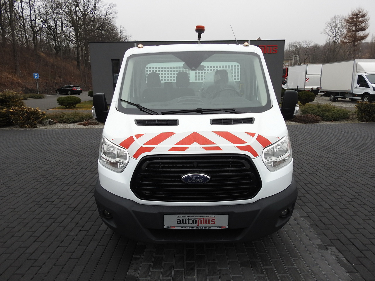 FORD TRANSIT TIPPER CRUISE CONTROL AIR CONDITIONING TWIN WHEELS 170HP - Комби кипер: слика 5 FORD TRANSIT TIPPER CRUISE CONTROL AIR CONDITIONING TWIN WHEELS 170HP - Комби кипер: слика 5
