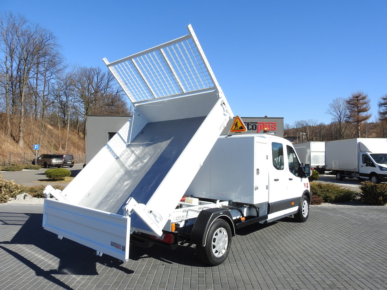 FORD TRANSIT TIPPER DOUBLE CABIN DOKA 6 SEATS CRUISE CONTROL AIR CONDITIONING 130HP - Комби кипер: слика 3 FORD TRANSIT TIPPER DOUBLE CABIN DOKA 6 SEATS CRUISE CONTROL AIR CONDITIONING 130HP - Комби кипер: слика 3