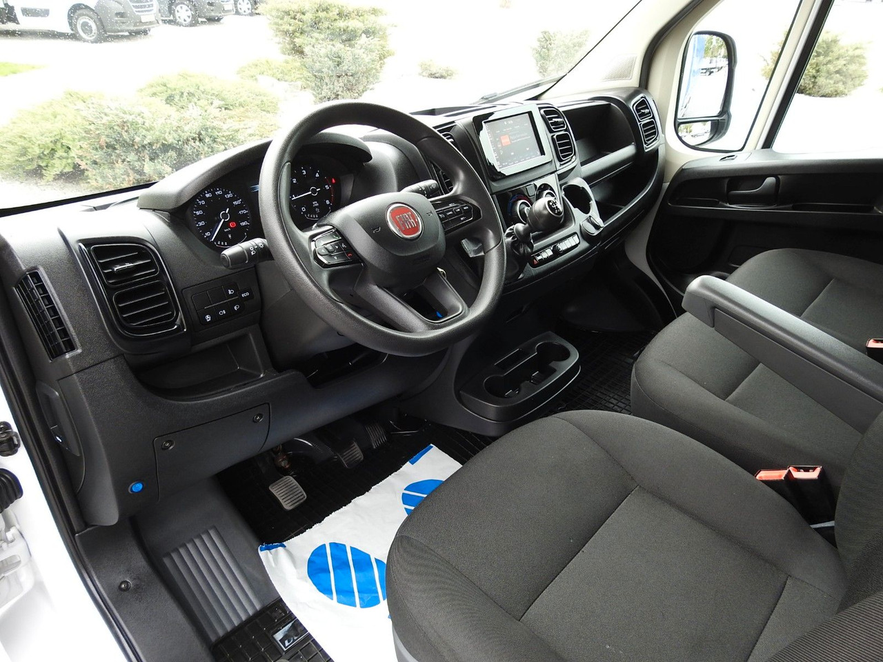 Fiat DUCATO PRITSCHE PLANE 10 PALETTEN WEBASTO A/C - Комбе со церада: слика 2 Fiat DUCATO PRITSCHE PLANE 10 PALETTEN WEBASTO A/C - Комбе со церада: слика 2