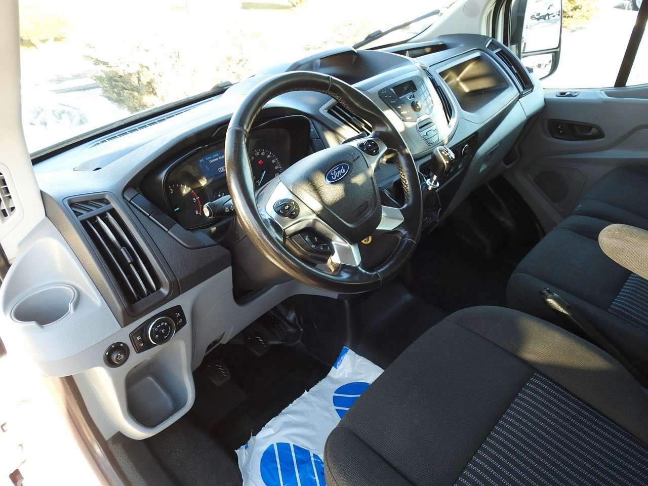 Ford TRANSIT KIPPER DOPPELKABINE DOKA 6 SITZE - Комби кипер, Комби со двојна кабина: слика 2 Ford TRANSIT KIPPER DOPPELKABINE DOKA 6 SITZE - Комби кипер, Комби со двојна кабина: слика 2