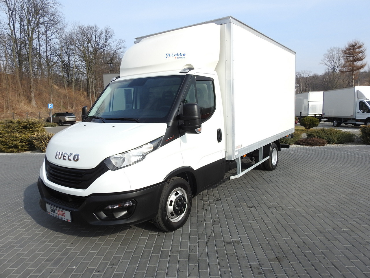 Комбе фургон IVECO DAILY 35C16 BOX LIFT 8 PALLETS CRUISE CONTROL TWIN WHEELS AIR CONDITIONING 160HP: слика 18 Комбе фургон IVECO DAILY 35C16 BOX LIFT 8 PALLETS CRUISE CONTROL TWIN WHEELS AIR CONDITIONING 160HP: слика 18