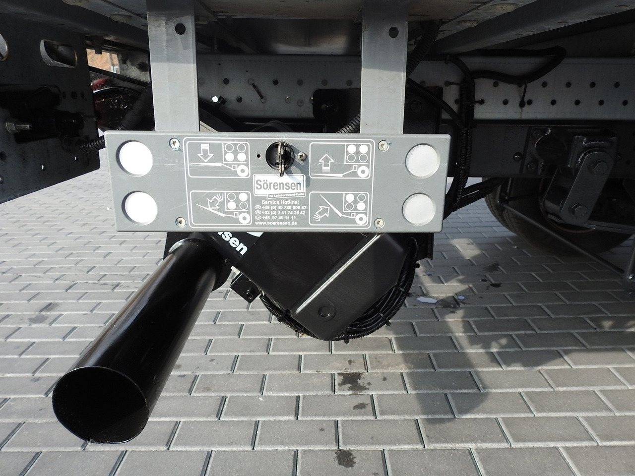 Комбе фургон IVECO DAILY 35C16 BOX LIFT 8 PALLETS CRUISE CONTROL TWIN WHEELS AIR CONDITIONING 160HP: слика 20 Комбе фургон IVECO DAILY 35C16 BOX LIFT 8 PALLETS CRUISE CONTROL TWIN WHEELS AIR CONDITIONING 160HP: слика 20