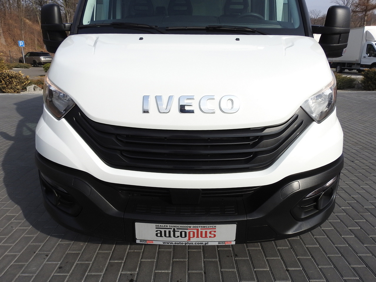 Комбе фургон IVECO DAILY 35C16 BOX LIFT 8 PALLETS CRUISE CONTROL TWIN WHEELS AIR CONDITIONING 160HP: слика 14 Комбе фургон IVECO DAILY 35C16 BOX LIFT 8 PALLETS CRUISE CONTROL TWIN WHEELS AIR CONDITIONING 160HP: слика 14