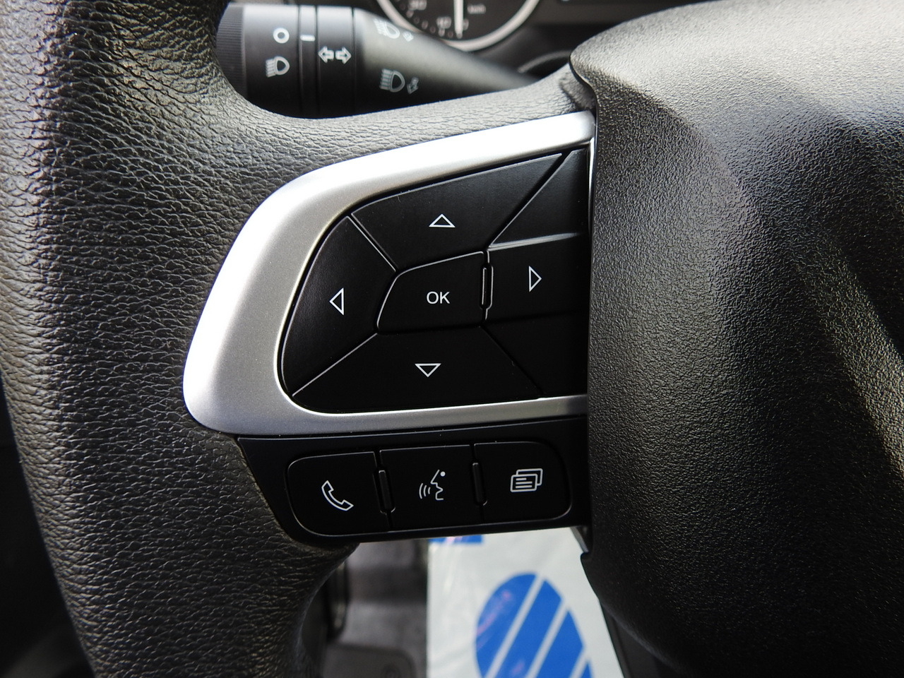 Комбе фургон IVECO DAILY 35C16 BOX LIFT 8 PALLETS CRUISE CONTROL TWIN WHEELS AIR CONDITIONING 160HP: слика 30 Комбе фургон IVECO DAILY 35C16 BOX LIFT 8 PALLETS CRUISE CONTROL TWIN WHEELS AIR CONDITIONING 160HP: слика 30