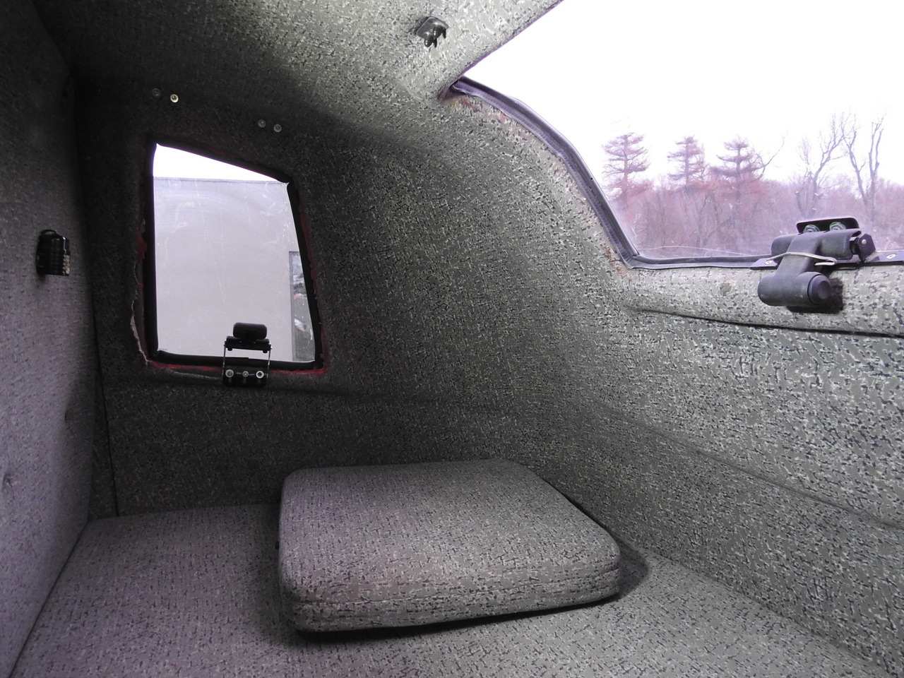 Комбе фургон IVECO DAILY 35C16 BOX LIFT 8 PALLETS CRUISE CONTROL TWIN WHEELS AIR CONDITIONING 160HP: слика 39 Комбе фургон IVECO DAILY 35C16 BOX LIFT 8 PALLETS CRUISE CONTROL TWIN WHEELS AIR CONDITIONING 160HP: слика 39