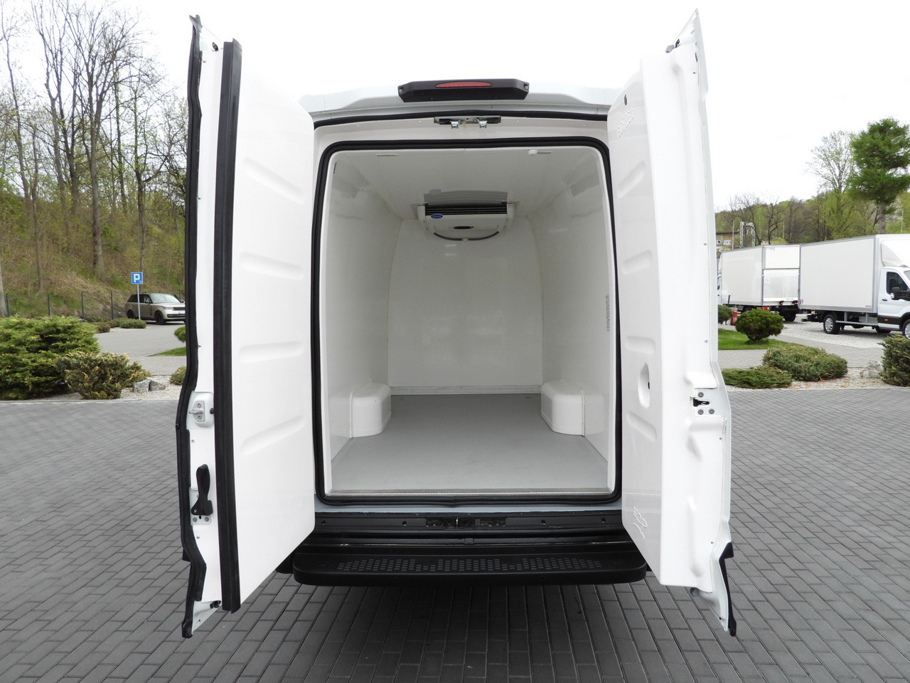 Комбе ладилник IVECO DAILY 35S14 REFRIGERATOR VAN 0*C POWER SUPPLY 230V CRUISE CONTROL AUTOMATIC TRANSMISSION HI-MATIC AIR CONDITIONING  140HP: слика 15