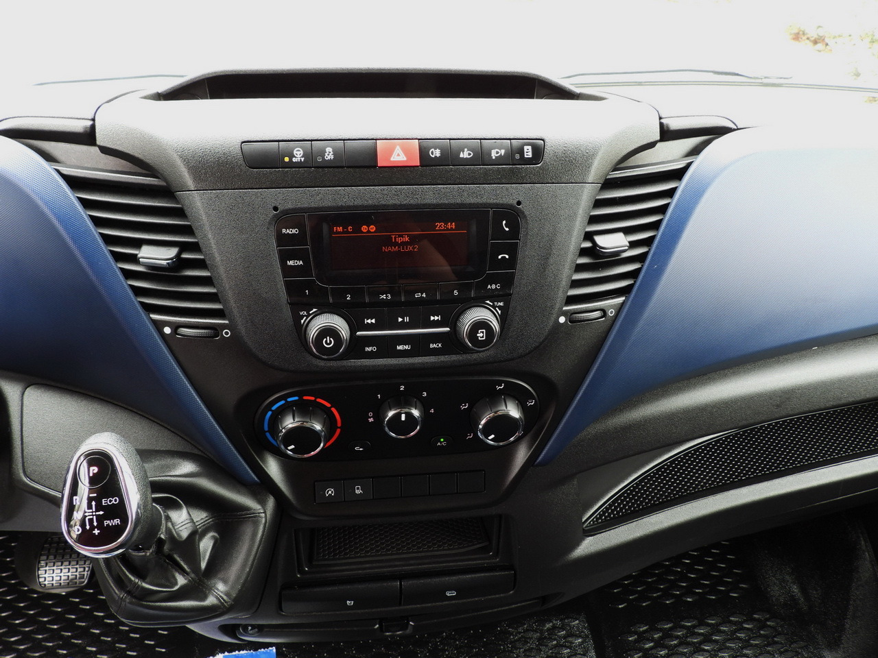 Комбе ладилник IVECO DAILY 35S14 REFRIGERATOR VAN 0*C POWER SUPPLY 230V CRUISE CONTROL AUTOMATIC TRANSMISSION HI-MATIC AIR CONDITIONING  140HP: слика 42