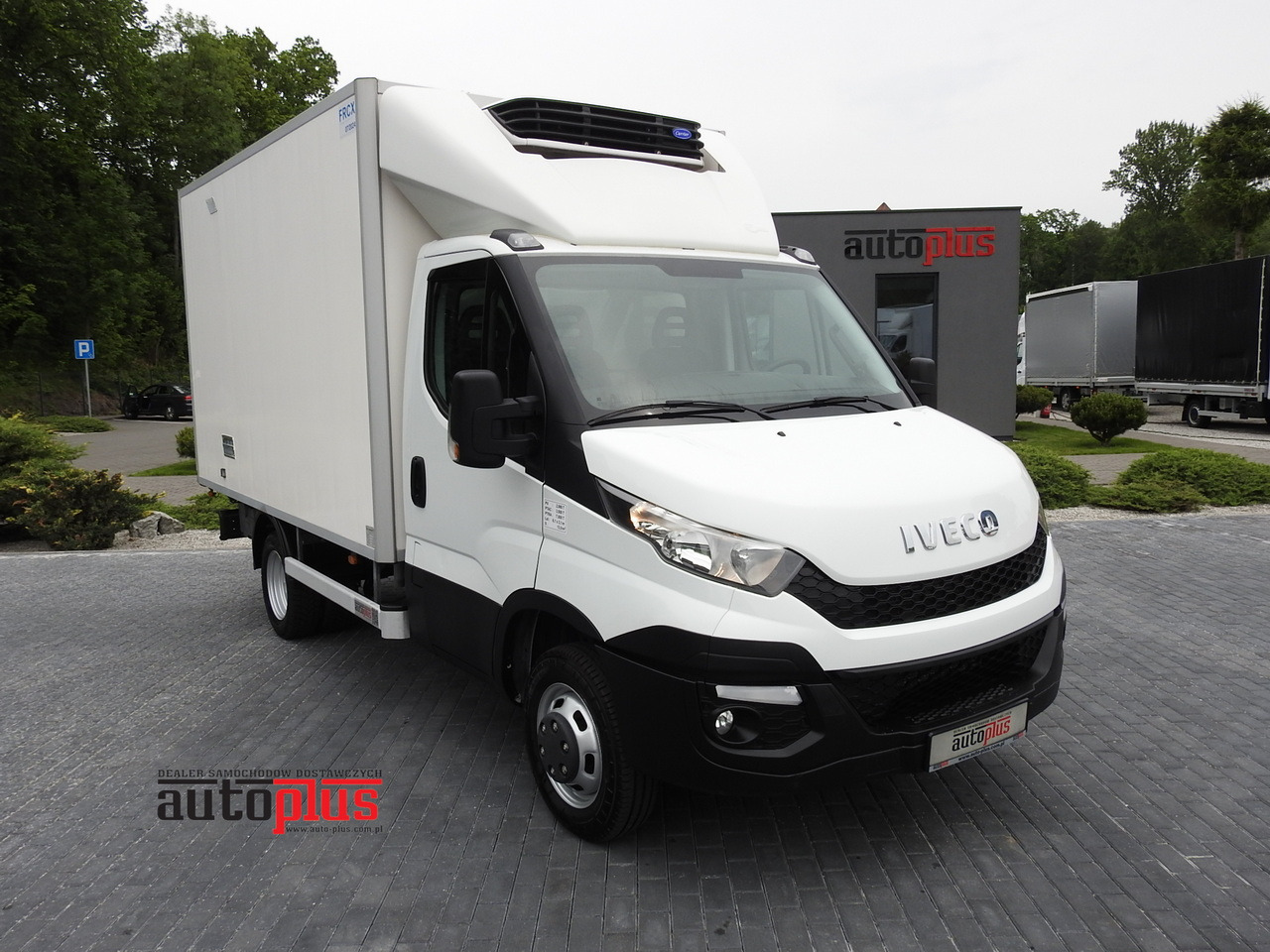 IVECO DAILY 35S15 REGRIGERATOR BOX -12*C 8 PALLETS CRUISE CONTROL TWIN WHEELS AIR CONDITIONING 150HP - Комбе ладилник: слика 1 IVECO DAILY 35S15 REGRIGERATOR BOX -12*C 8 PALLETS CRUISE CONTROL TWIN WHEELS AIR CONDITIONING 150HP - Комбе ладилник: слика 1