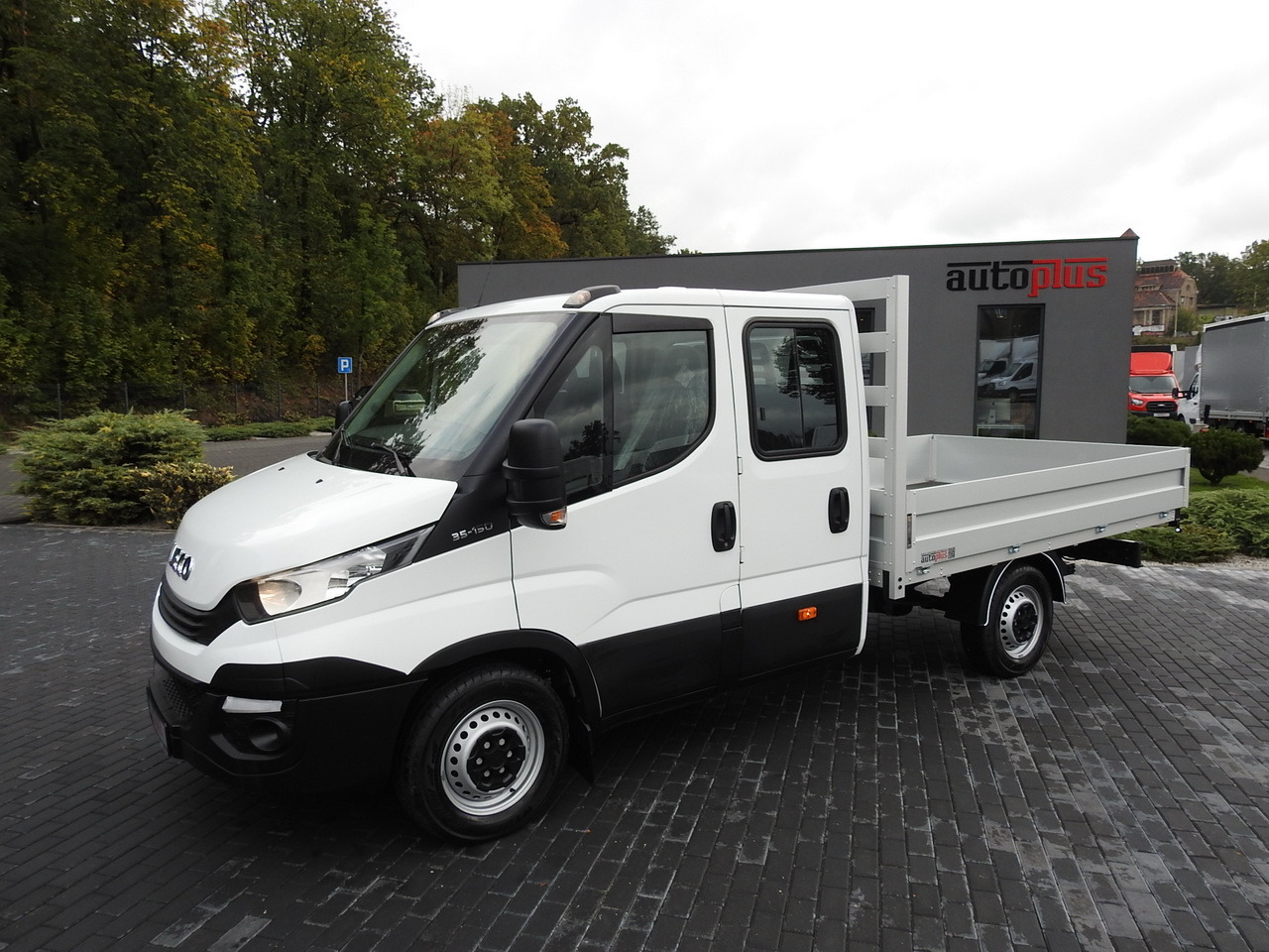 Комби со двојна кабина IVECO DAILY 35S15 STAKE BODY DOUBLE CABIN DOKA 7 SEATS AIR CONDITIONING  150HP: слика 18