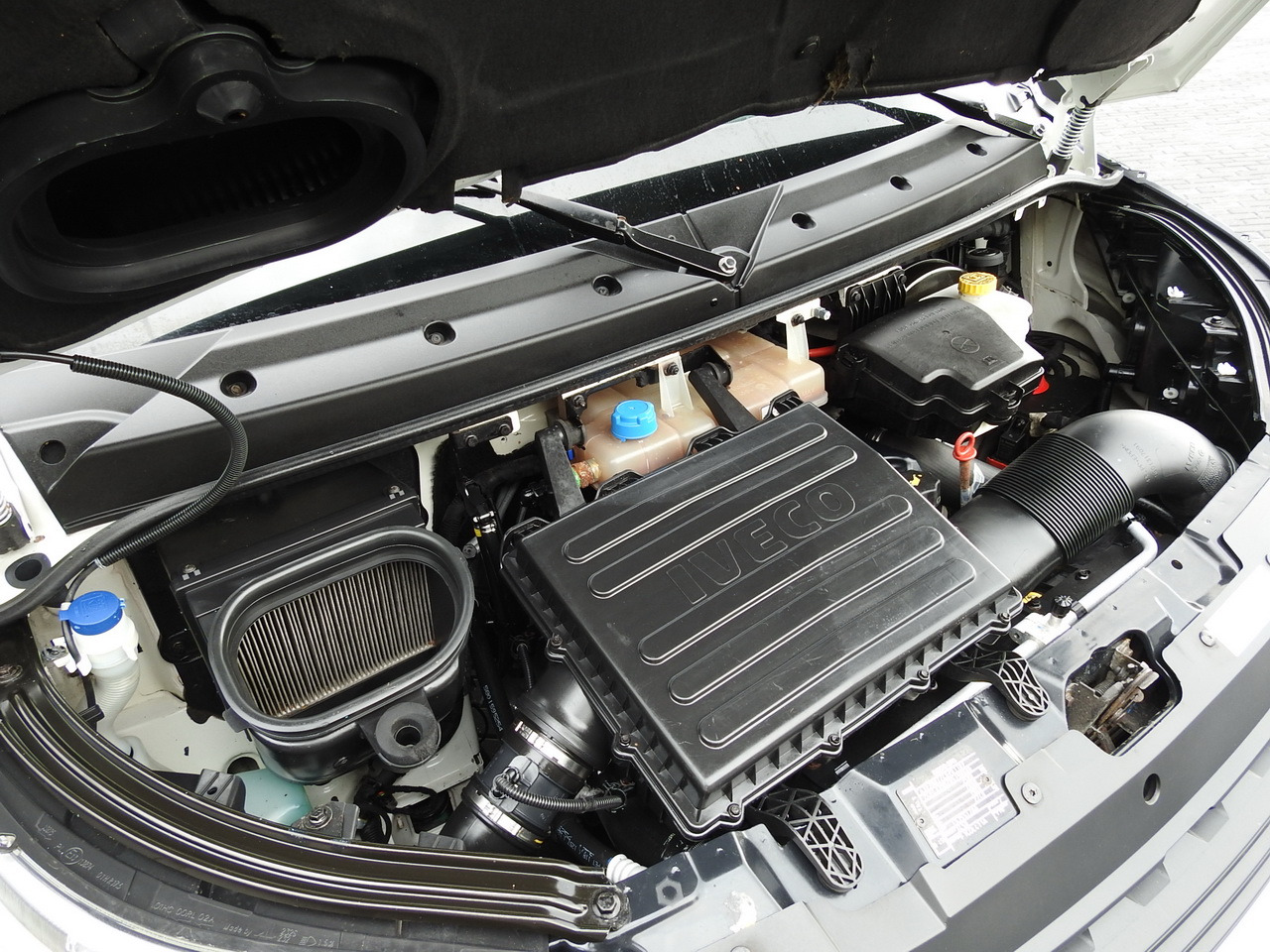 Комби со двојна кабина IVECO DAILY 35S15 STAKE BODY DOUBLE CABIN DOKA 7 SEATS AIR CONDITIONING  150HP: слика 25