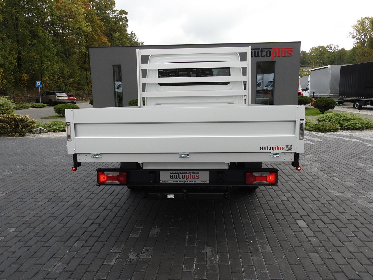 Комби со двојна кабина IVECO DAILY 35S15 STAKE BODY DOUBLE CABIN DOKA 7 SEATS AIR CONDITIONING  150HP: слика 10