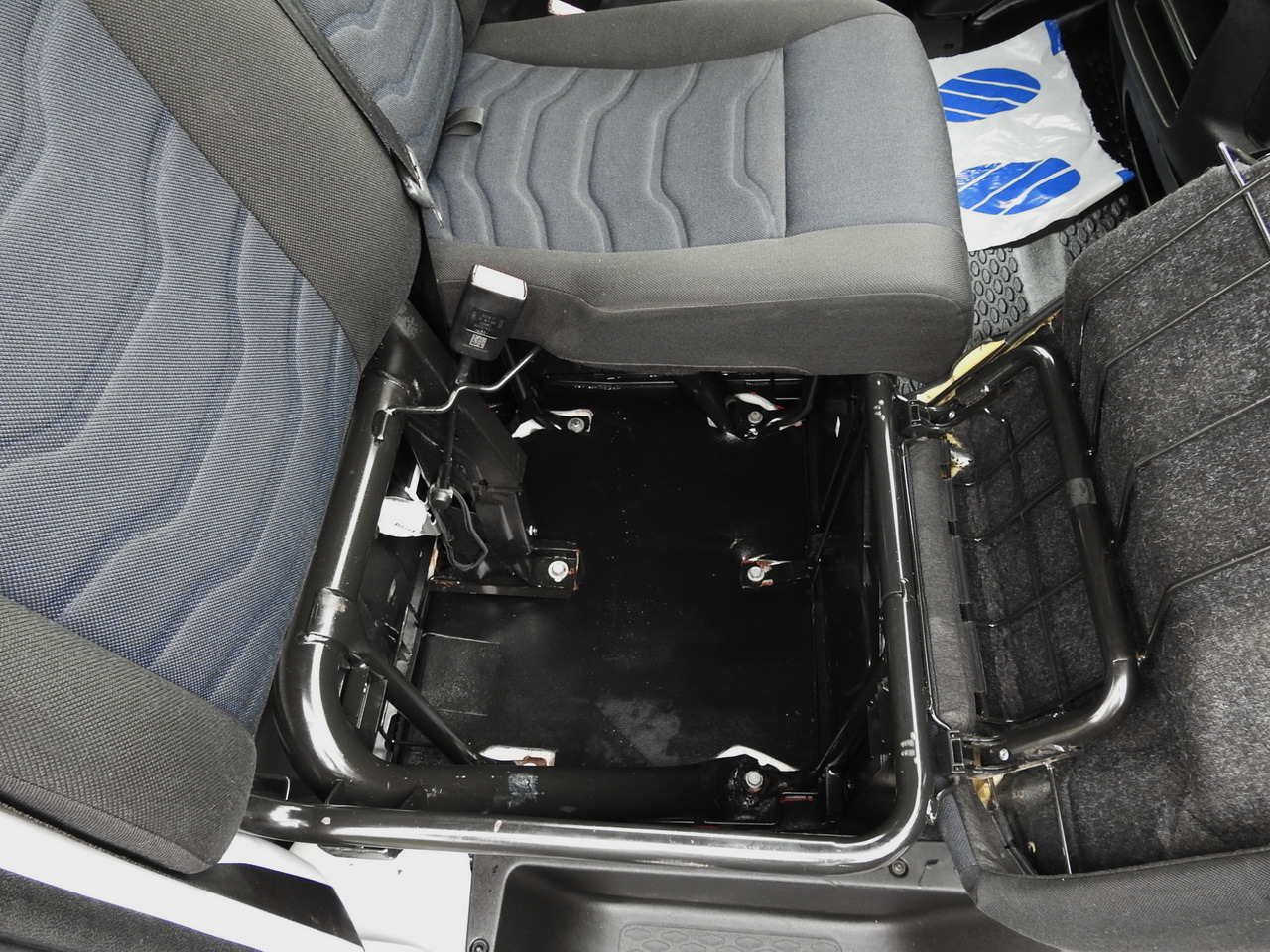 Комби со двојна кабина IVECO DAILY 35S15 STAKE BODY DOUBLE CABIN DOKA 7 SEATS AIR CONDITIONING  150HP: слика 43