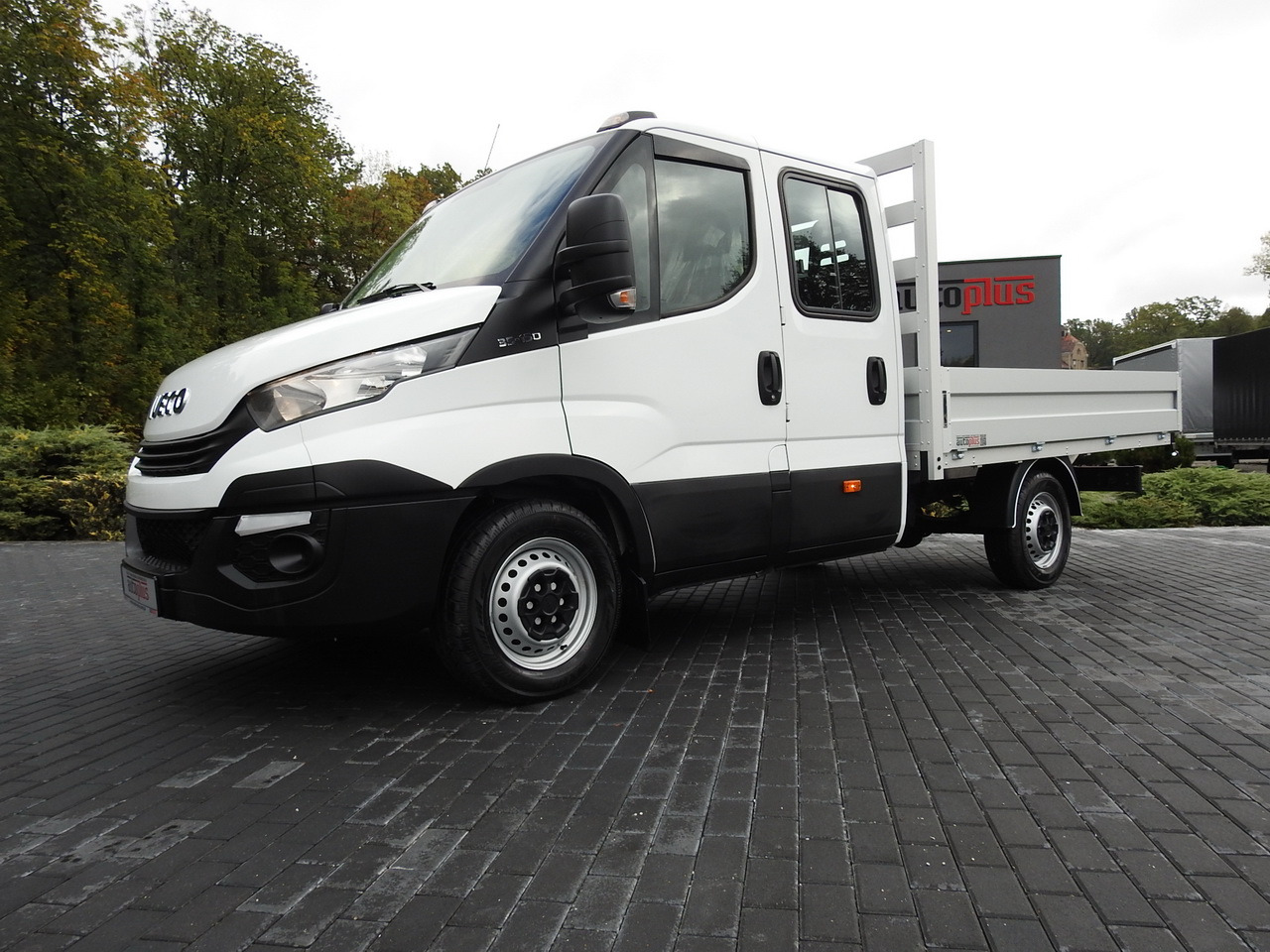 Комби со двојна кабина IVECO DAILY 35S15 STAKE BODY DOUBLE CABIN DOKA 7 SEATS AIR CONDITIONING  150HP: слика 19