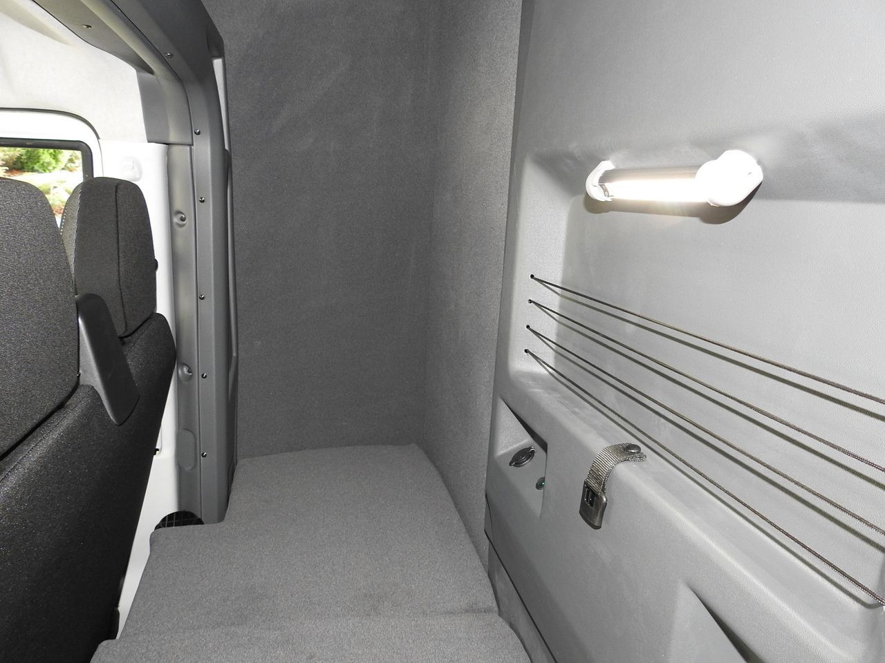 Нов Комбе со церада IVECO DAILY 35S18 NEW TARPAULIN WEBASTO CRUISE CONTROL AIR CONDITIONING 180HP: слика 44