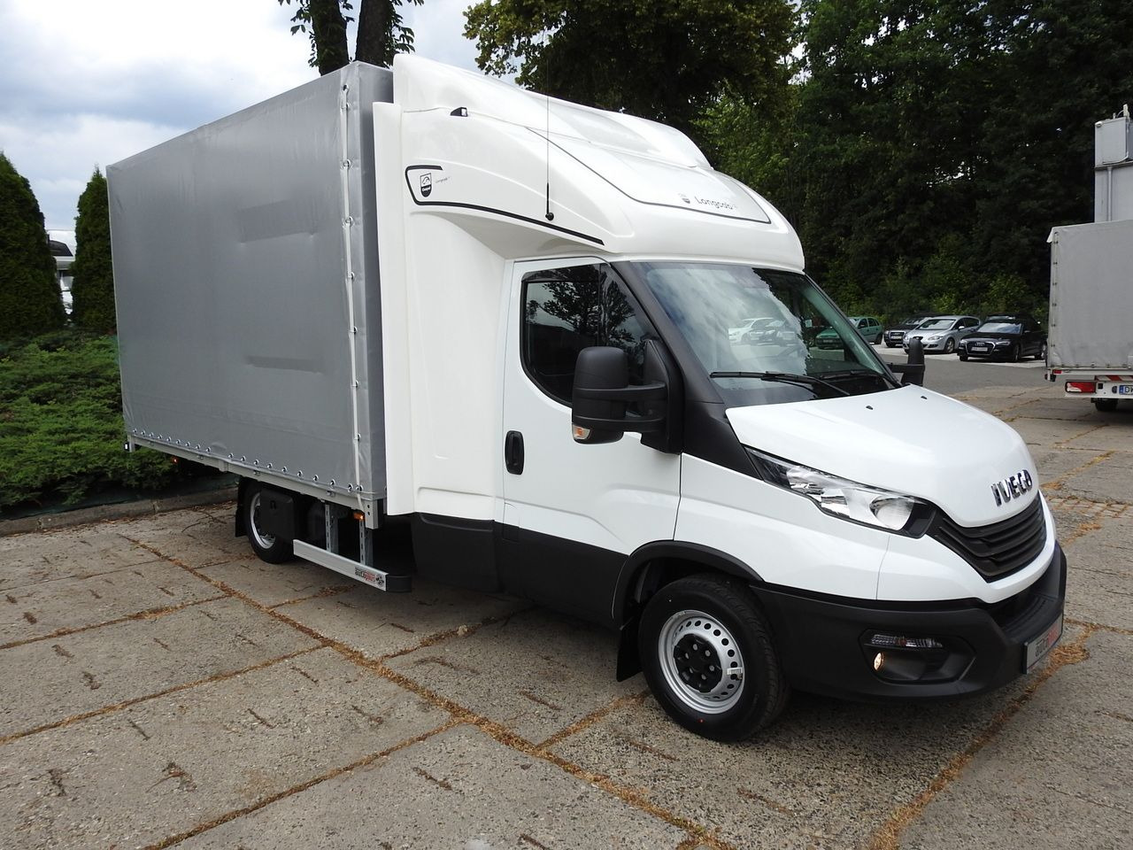 IVECO DAILY 35S18 NEW TARPAULIN WEBASTO CRUISE CONTROL AIR CONDITIONING 180HP - Комбе со церада: слика 4 IVECO DAILY 35S18 NEW TARPAULIN WEBASTO CRUISE CONTROL AIR CONDITIONING 180HP - Комбе со церада: слика 4