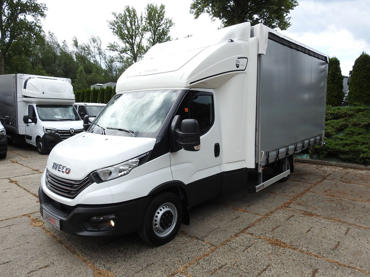 Нов Комбе со церада IVECO DAILY 35S18 NEW TARPAULIN WEBASTO CRUISE CONTROL AIR CONDITIONING 180HP: слика 6