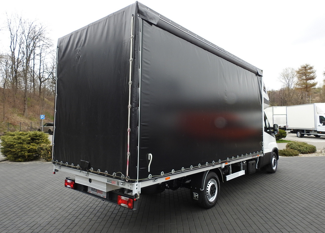 IVECO DAILY 35S18 TARPAULIN 10 PALLETS WEBASTO CRUISE CONTROL AIR CONDITIONING 180HP - Комбе со церада: слика 3 IVECO DAILY 35S18 TARPAULIN 10 PALLETS WEBASTO CRUISE CONTROL AIR CONDITIONING 180HP - Комбе со церада: слика 3