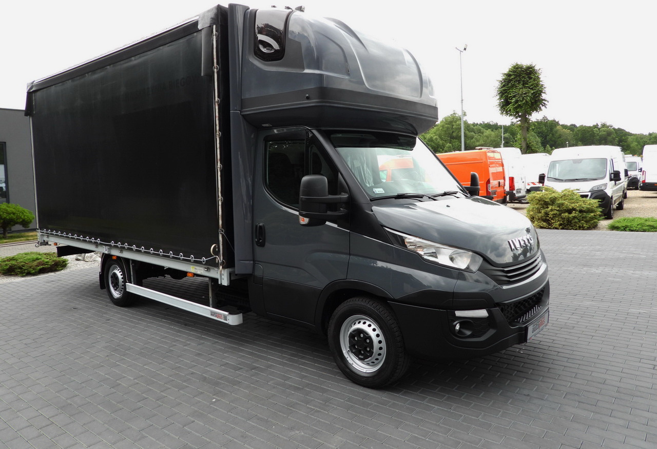 IVECO DAILY 35S18 TARPAULIN 10 PALLETS WEBASTO CRUISE CONTROL PNEUMATICS AUTOMATIC TRANSMISSION HI-MATIC AIR CONDITIONING 180HP - Комбе со церада: слика 4 IVECO DAILY 35S18 TARPAULIN 10 PALLETS WEBASTO CRUISE CONTROL PNEUMATICS AUTOMATIC TRANSMISSION HI-MATIC AIR CONDITIONING 180HP - Комбе со церада: слика 4
