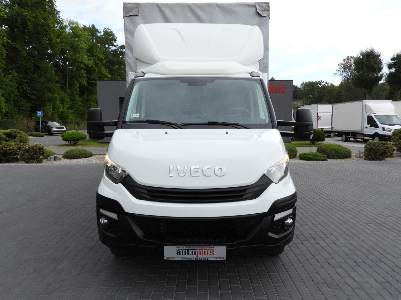 IVECO DAILY 50C15 TARPAULIN 12 PALLETS CRUISE CONTROL TWIN WHEELS AIR CONDITIONING 150HP - Комбе со церада: слика 5 IVECO DAILY 50C15 TARPAULIN 12 PALLETS CRUISE CONTROL TWIN WHEELS AIR CONDITIONING 150HP - Комбе со церада: слика 5
