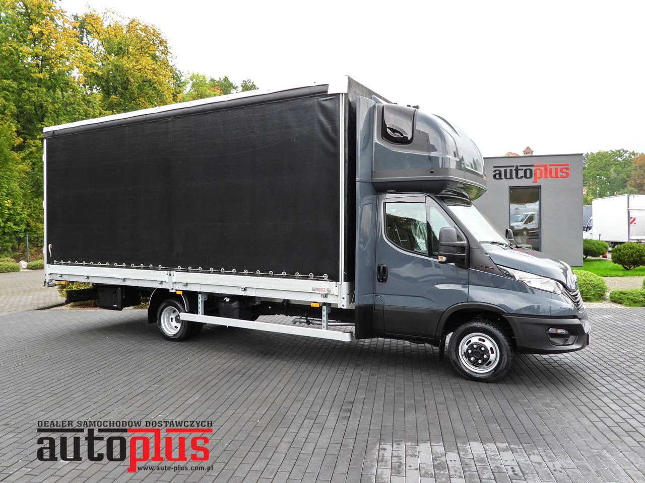 IVECO DAILY 50C18 TARPAULIN 14 PALLETS WEBASTO CRUISE CONTROL PNEUMATICS TWIN WHEELS AIR CONDITIONING 180HP - Комбе со церада: слика 1 IVECO DAILY 50C18 TARPAULIN 14 PALLETS WEBASTO CRUISE CONTROL PNEUMATICS TWIN WHEELS AIR CONDITIONING 180HP - Комбе со церада: слика 1