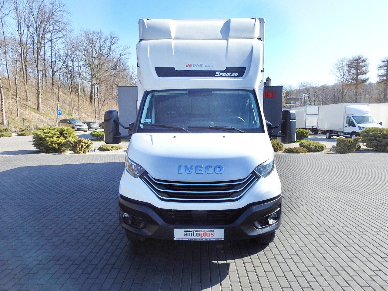 IVECO DAILY 70C18 BOX LIFT 14 PALLETS WEBASTO CRUISE CONTROL NAVIGATION LED LIGHTS TWIN WHEELS AIR CONDITIONING 180HP - Комбе фургон: слика 5 IVECO DAILY 70C18 BOX LIFT 14 PALLETS WEBASTO CRUISE CONTROL NAVIGATION LED LIGHTS TWIN WHEELS AIR CONDITIONING 180HP - Комбе фургон: слика 5