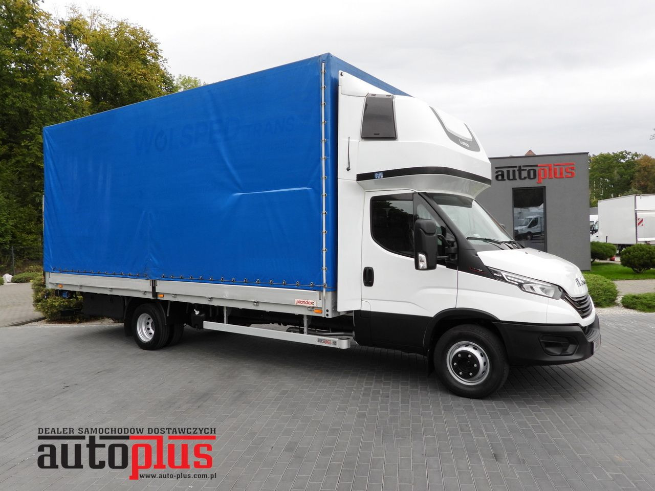 IVECO DAILY 72C18 TARPAULIN LIFT 14 PALLETS WEBASTO CRUISE CONTROL LED LIGHTS TWIN WHEELS AIR CONDITIONING 180HP - Камион со церада: слика 1 IVECO DAILY 72C18 TARPAULIN LIFT 14 PALLETS WEBASTO CRUISE CONTROL LED LIGHTS TWIN WHEELS AIR CONDITIONING 180HP - Камион со церада: слика 1