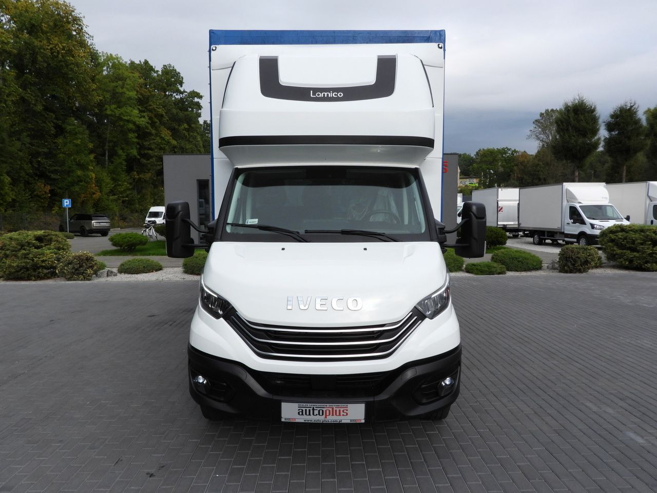 IVECO DAILY 72C18 TARPAULIN LIFT 14 PALLETS WEBASTO CRUISE CONTROL LED LIGHTS TWIN WHEELS AIR CONDITIONING 180HP - Камион со церада: слика 5 IVECO DAILY 72C18 TARPAULIN LIFT 14 PALLETS WEBASTO CRUISE CONTROL LED LIGHTS TWIN WHEELS AIR CONDITIONING 180HP - Камион со церада: слика 5