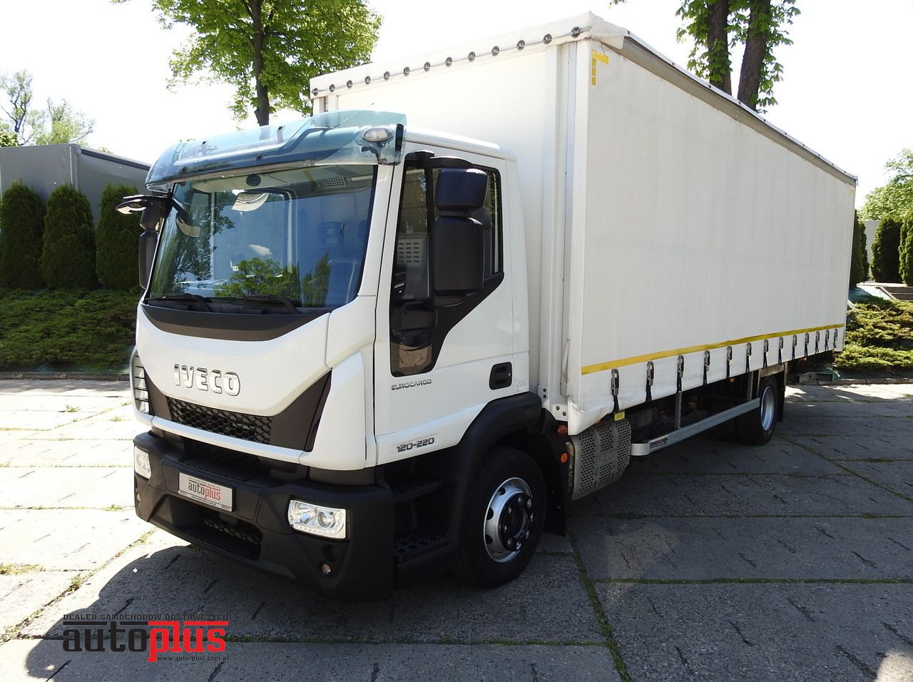 IVECO EUROCARGO 120 - 220 TARPAULIN LIFT 20 PALLETS LED LIGHTS AUTOMATIC TRANSMISSION HI-MATIC TWIN WHEELS AIR CONDITIONING 220HP - Комбе со церада: слика 1 IVECO EUROCARGO 120 - 220 TARPAULIN LIFT 20 PALLETS LED LIGHTS AUTOMATIC TRANSMISSION HI-MATIC TWIN WHEELS AIR CONDITIONING 220HP - Комбе со церада: слика 1