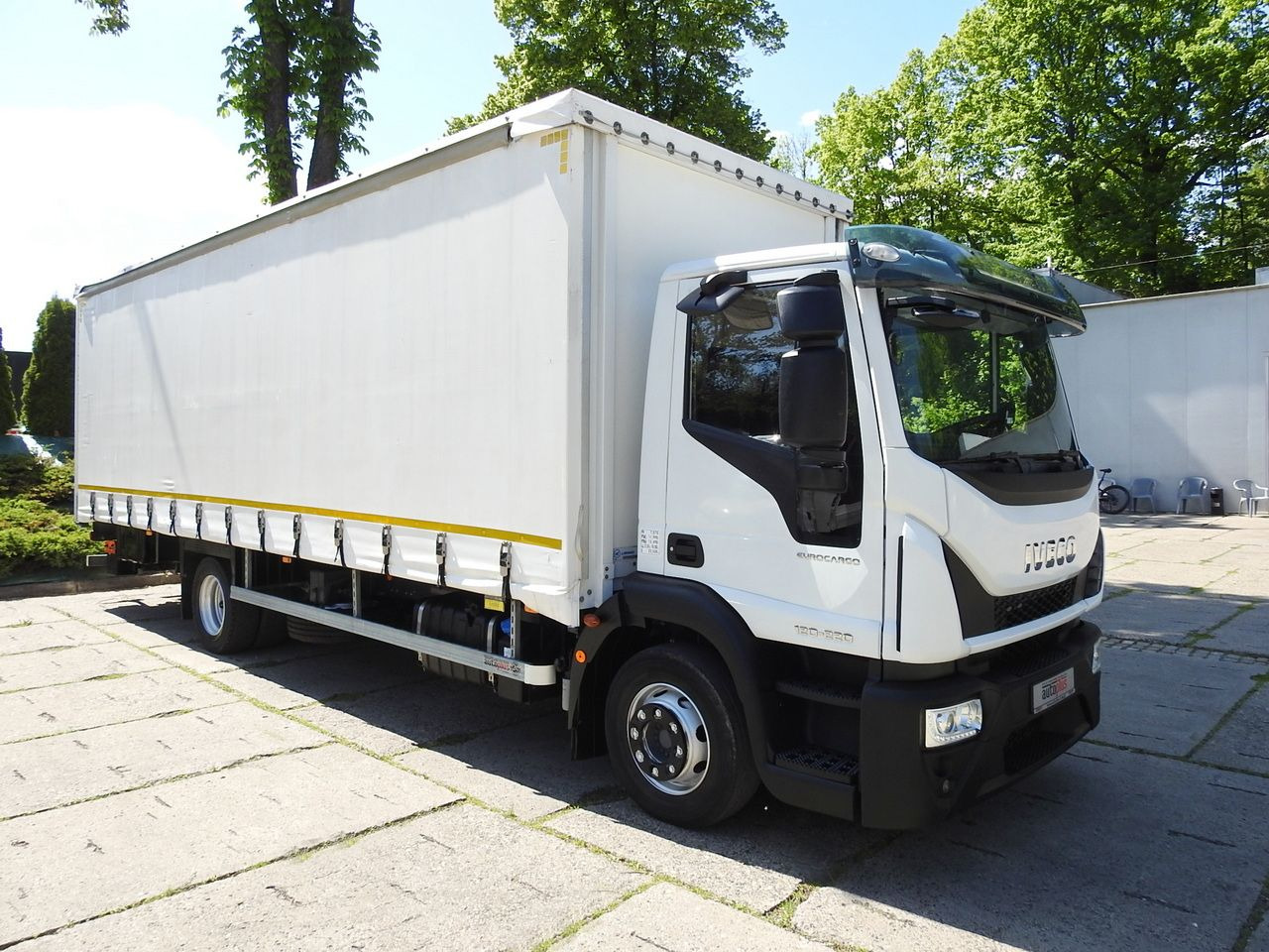 IVECO EUROCARGO 120 - 220 TARPAULIN LIFT 20 PALLETS LED LIGHTS AUTOMATIC TRANSMISSION HI-MATIC TWIN WHEELS AIR CONDITIONING 220HP - Комбе со церада: слика 4 IVECO EUROCARGO 120 - 220 TARPAULIN LIFT 20 PALLETS LED LIGHTS AUTOMATIC TRANSMISSION HI-MATIC TWIN WHEELS AIR CONDITIONING 220HP - Комбе со церада: слика 4