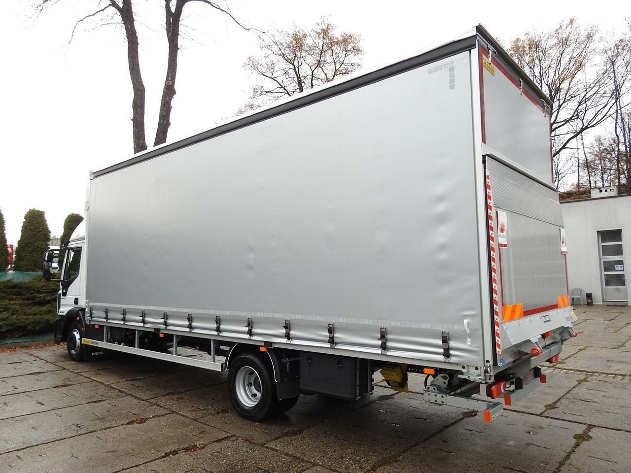 Нов Комбе со церада IVECO EUROCARGO 120-250 NEW TARPAULIN LIFT 18 PALLETS WEBASTO CRUISE CONTROL AIR CONDITIONING LED LIGHTS PNEUMATICS AUTOMATIC TRANSMISSION HI-MATIC 250HP: слика 11