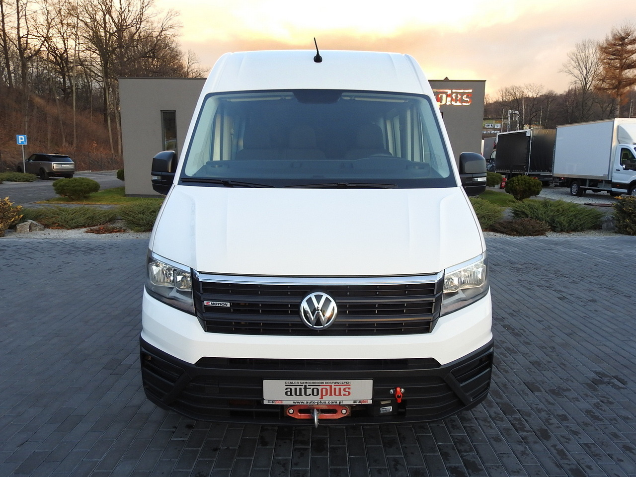 VOLKSWAGEN CRAFTER 4X4 4MOTION BOX DELIVERY VAN 7 SEATS AIR CONDITIONING 140HP - Комбе: слика 5 VOLKSWAGEN CRAFTER 4X4 4MOTION BOX DELIVERY VAN 7 SEATS AIR CONDITIONING 140HP - Комбе: слика 5
