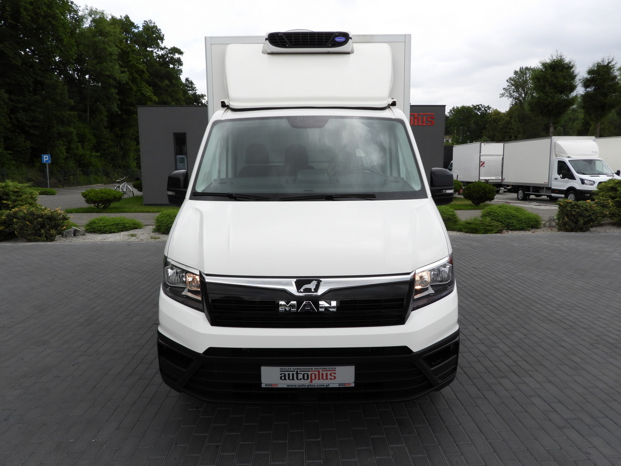 MAN TGE 3.180 REGRIGERATOR BOX 0*C CRUISE CONTROL TWIN WHEELS AIR CONDITIONING 180HP - Комбе ладилник: слика 5 MAN TGE 3.180 REGRIGERATOR BOX 0*C CRUISE CONTROL TWIN WHEELS AIR CONDITIONING 180HP - Комбе ладилник: слика 5