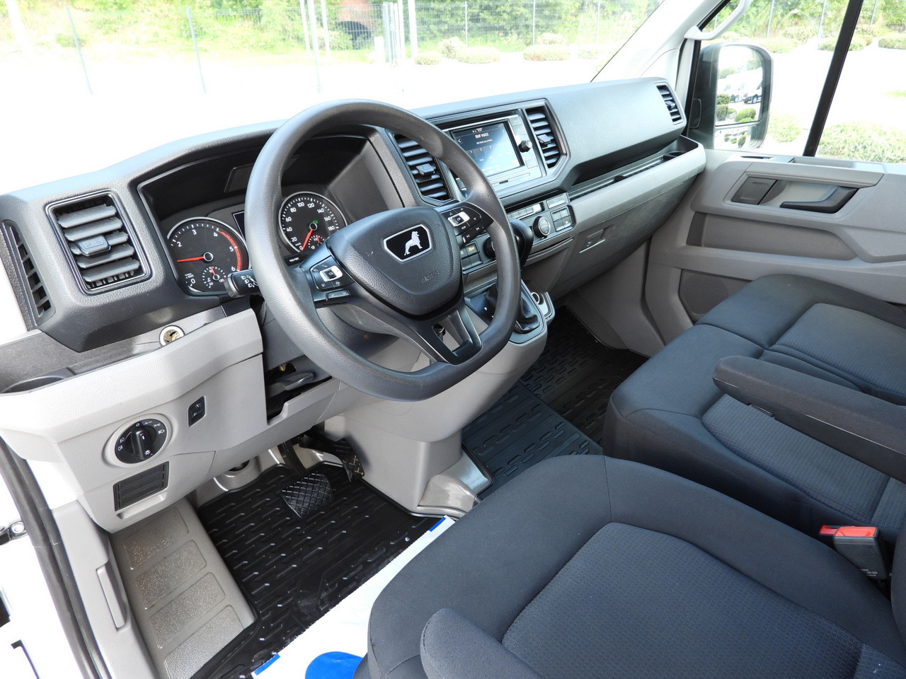 MAN TGE REFRIGERATOR VAN -5*C POWER SUPPLY 230V CRUISE CONTROL AUTOMATIC TRANSMISSION AIR CONDITIONING 180HP - Комбе ладилник: слика 2 MAN TGE REFRIGERATOR VAN -5*C POWER SUPPLY 230V CRUISE CONTROL AUTOMATIC TRANSMISSION AIR CONDITIONING 180HP - Комбе ладилник: слика 2