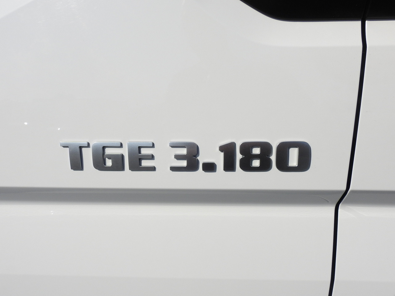 Комбе со церада MAN TGE TARPAULIN 10 PALLETS AIR CONDITIONING 180HP: слика 22 Комбе со церада MAN TGE TARPAULIN 10 PALLETS AIR CONDITIONING 180HP: слика 22