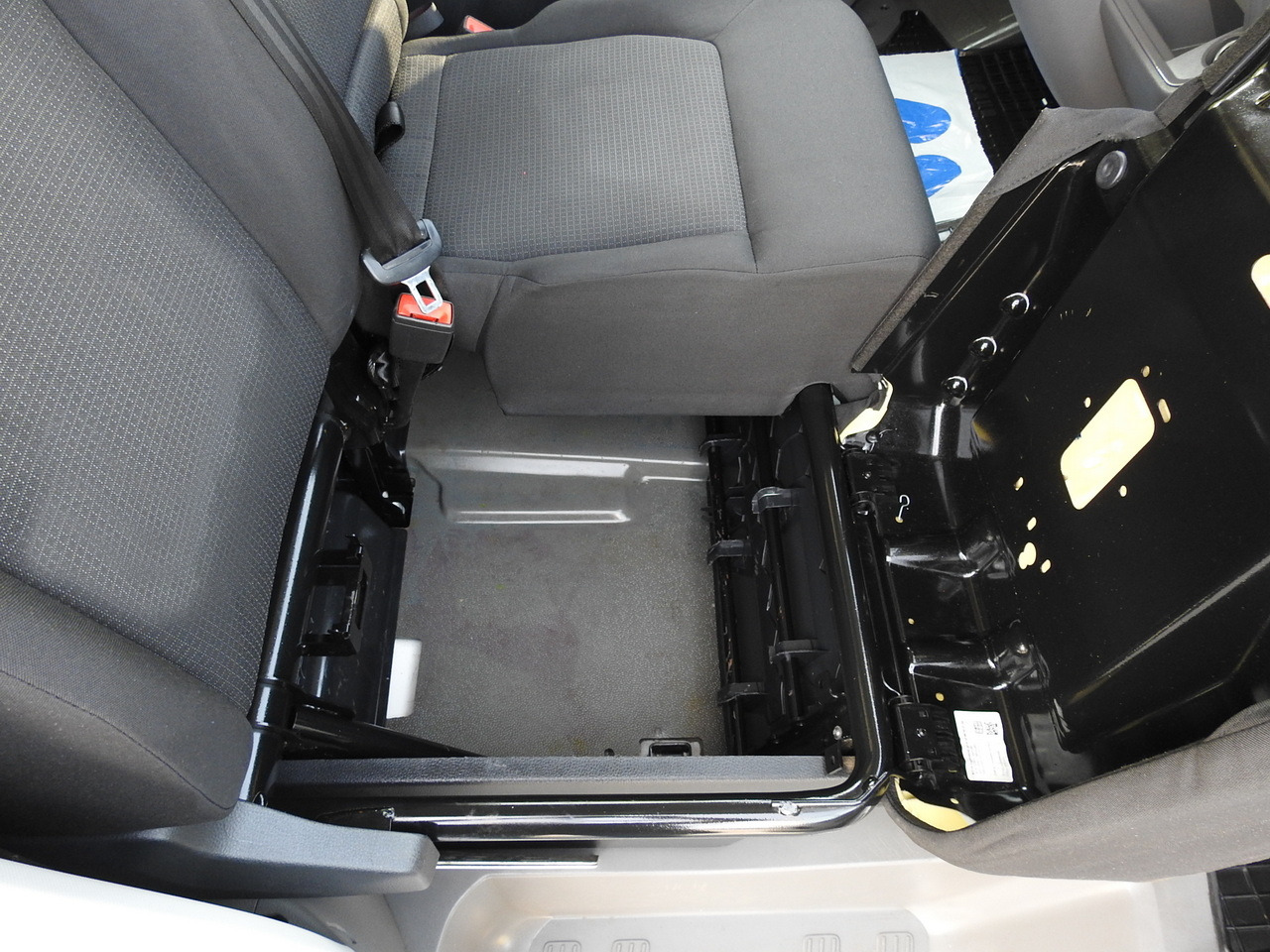 Комбе со церада MAN TGE TARPAULIN 10 PALLETS AIR CONDITIONING 180HP: слика 45 Комбе со церада MAN TGE TARPAULIN 10 PALLETS AIR CONDITIONING 180HP: слика 45